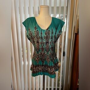Dress Barn women’s 2x Teal, White & Black top.